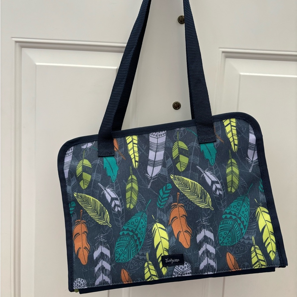 Thirty-one Feather patterned activity bag